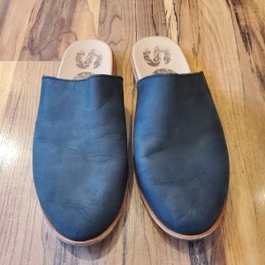 Sorel black Leather Ella Mule Slides